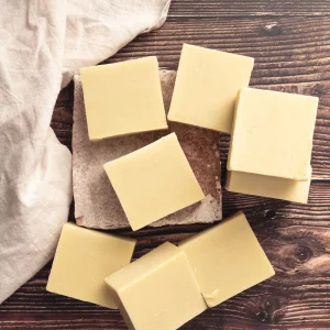 "Lave moi" : savon surgras corps, visage & cuir chevelu